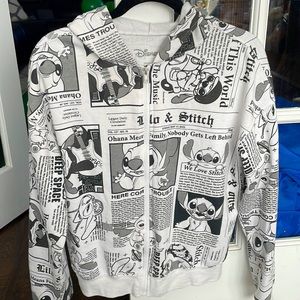 Disney Lilo and Stitch Hoody size Large in Kids.